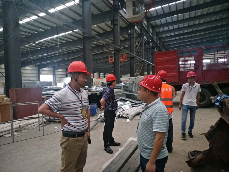 广东合昌高层对湖南某电子玻璃厂净化空调工程项目工作视察